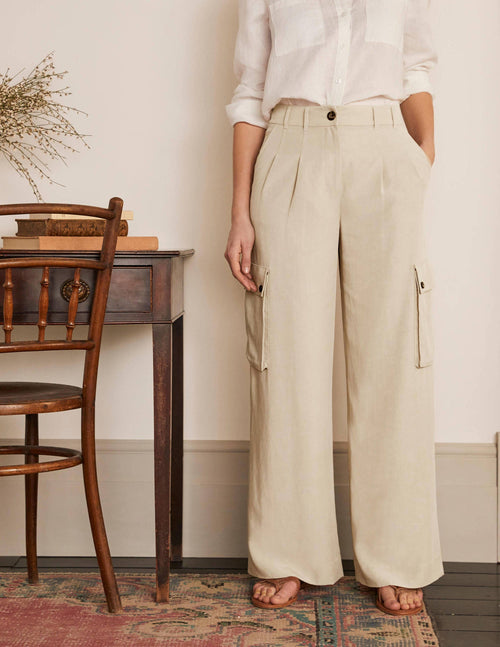 Ailesbury Cargo Pants-Sand