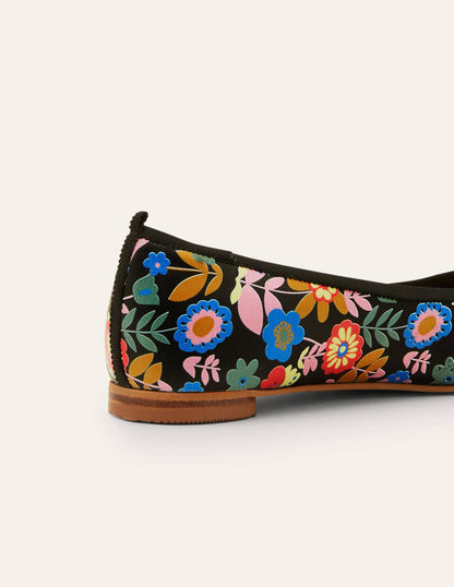 Almond Toe Ballerinas-Black, Flora Bloom
