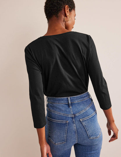 3/4 Sleeve Scoop Neck Top-Black